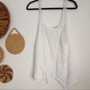 🚚 MOVING SALE! 🚚 White lace strap fp top